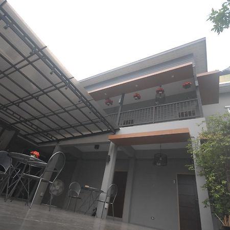 Inn Stations Hostel Bangkok Exteriör bild