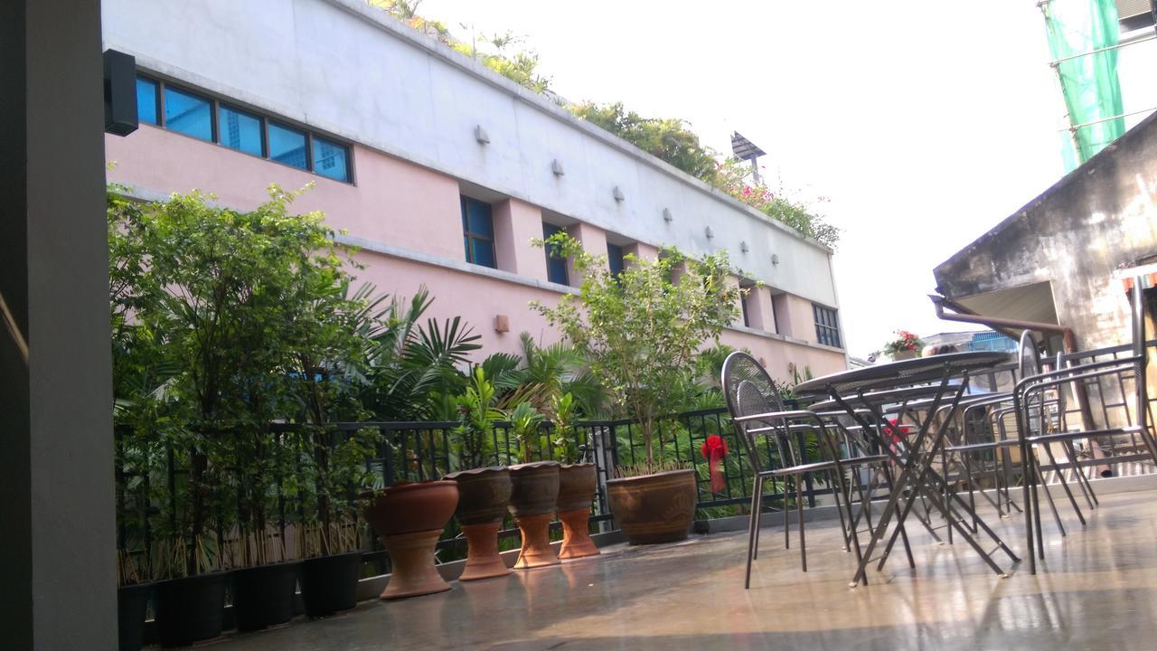Inn Stations Hostel Bangkok Exteriör bild