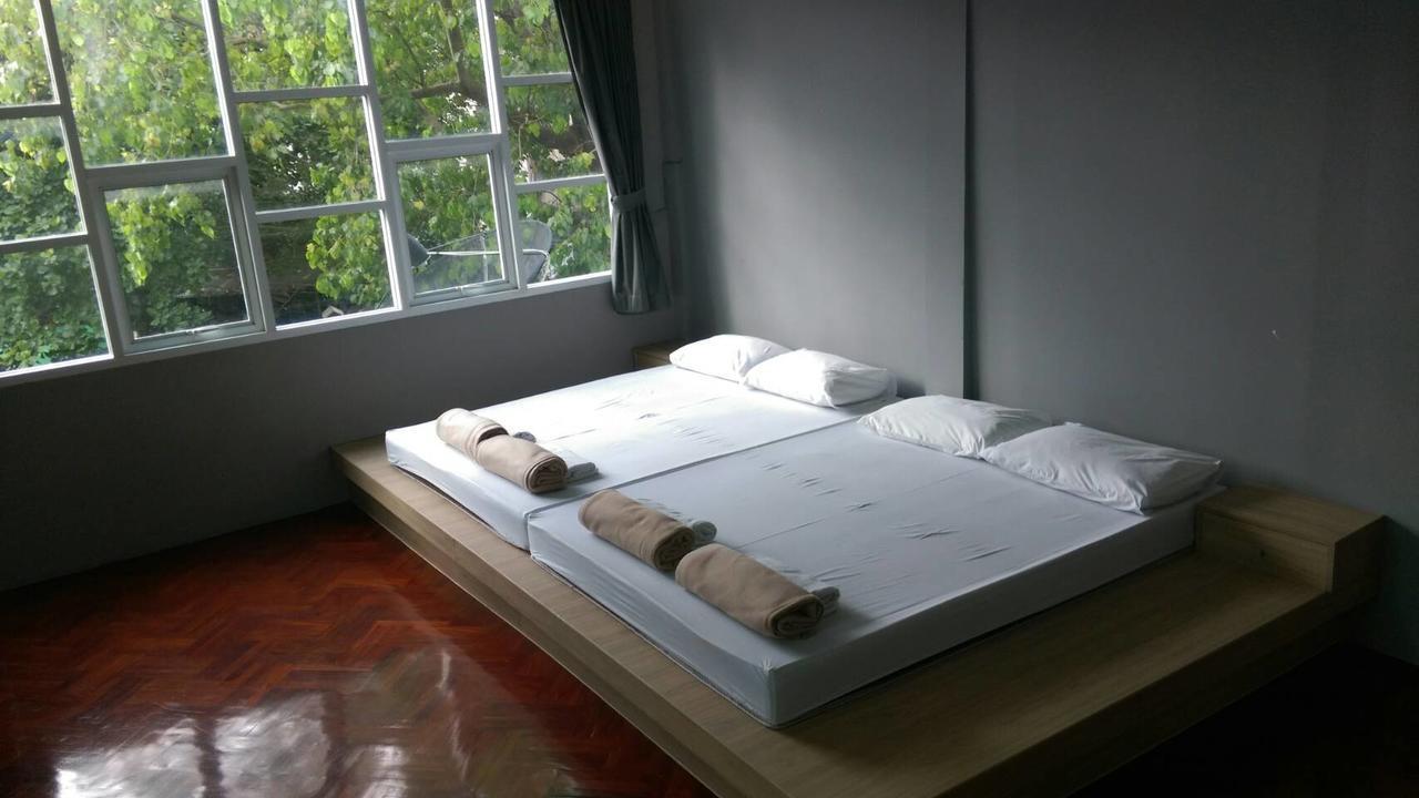 Inn Stations Hostel Bangkok Exteriör bild