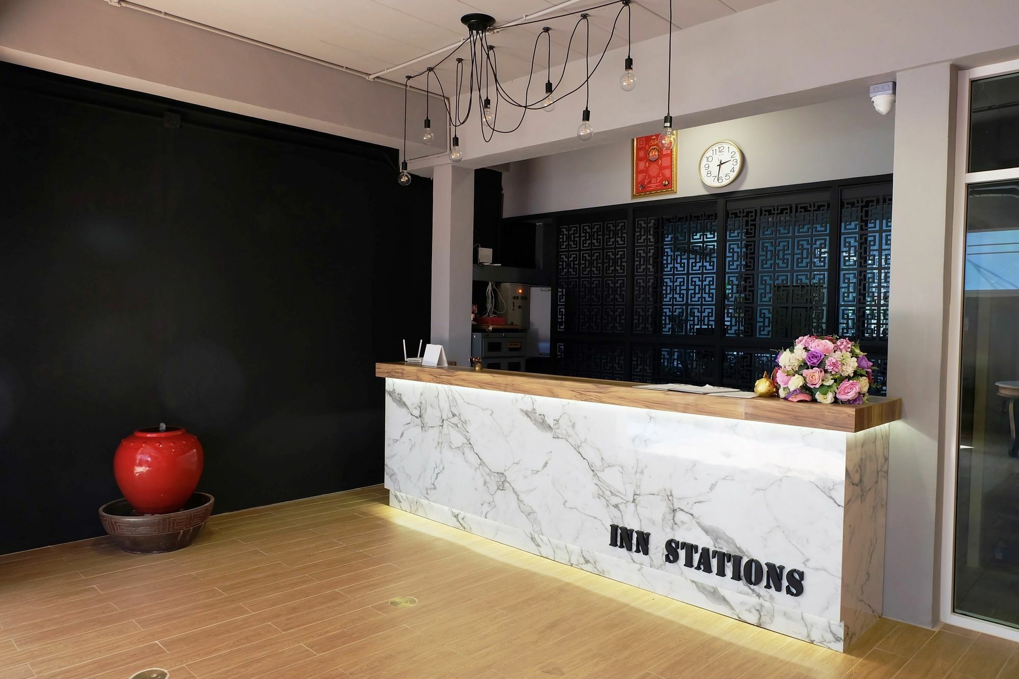 Inn Stations Hostel Bangkok Exteriör bild