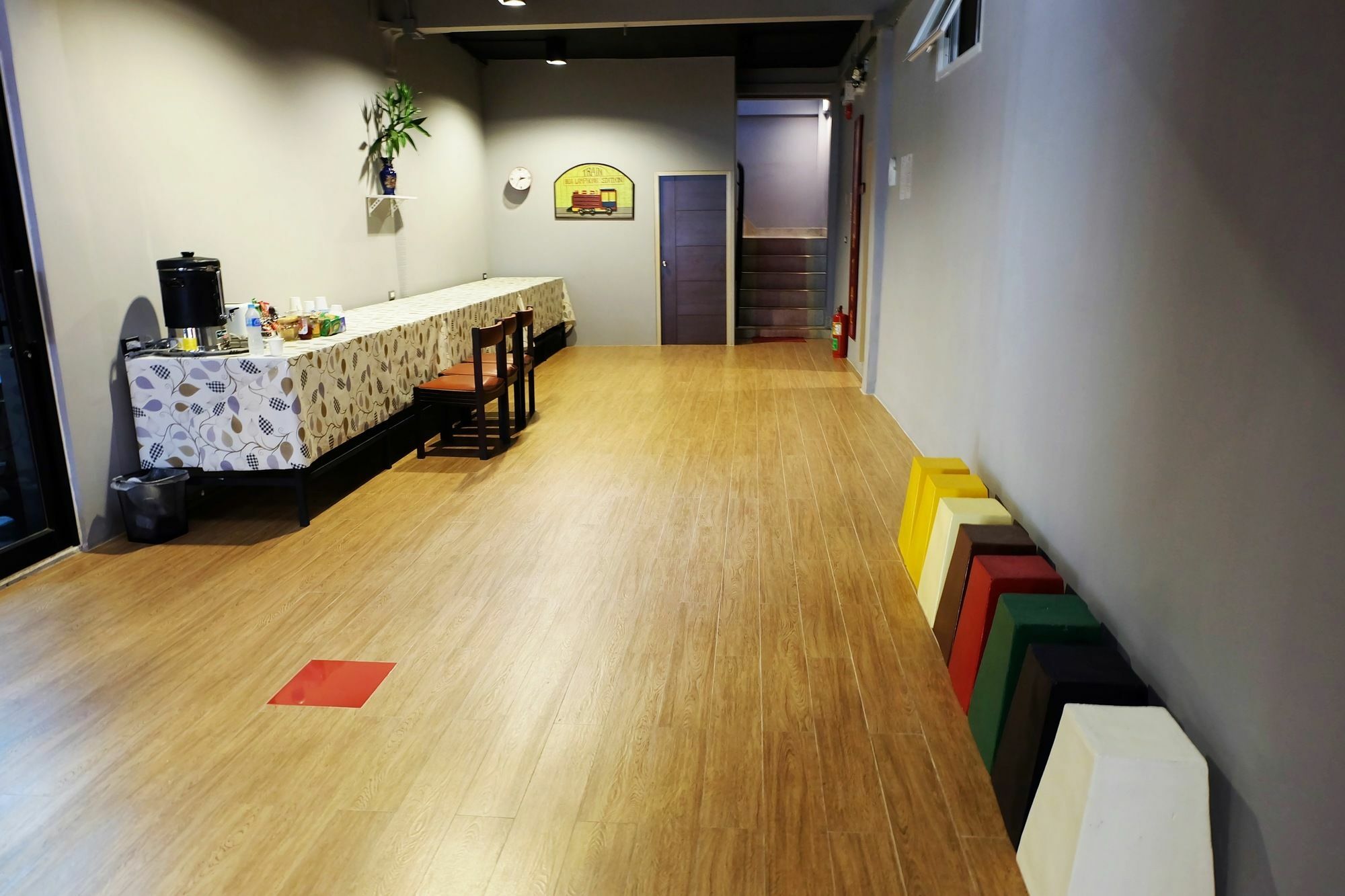 Inn Stations Hostel Bangkok Exteriör bild